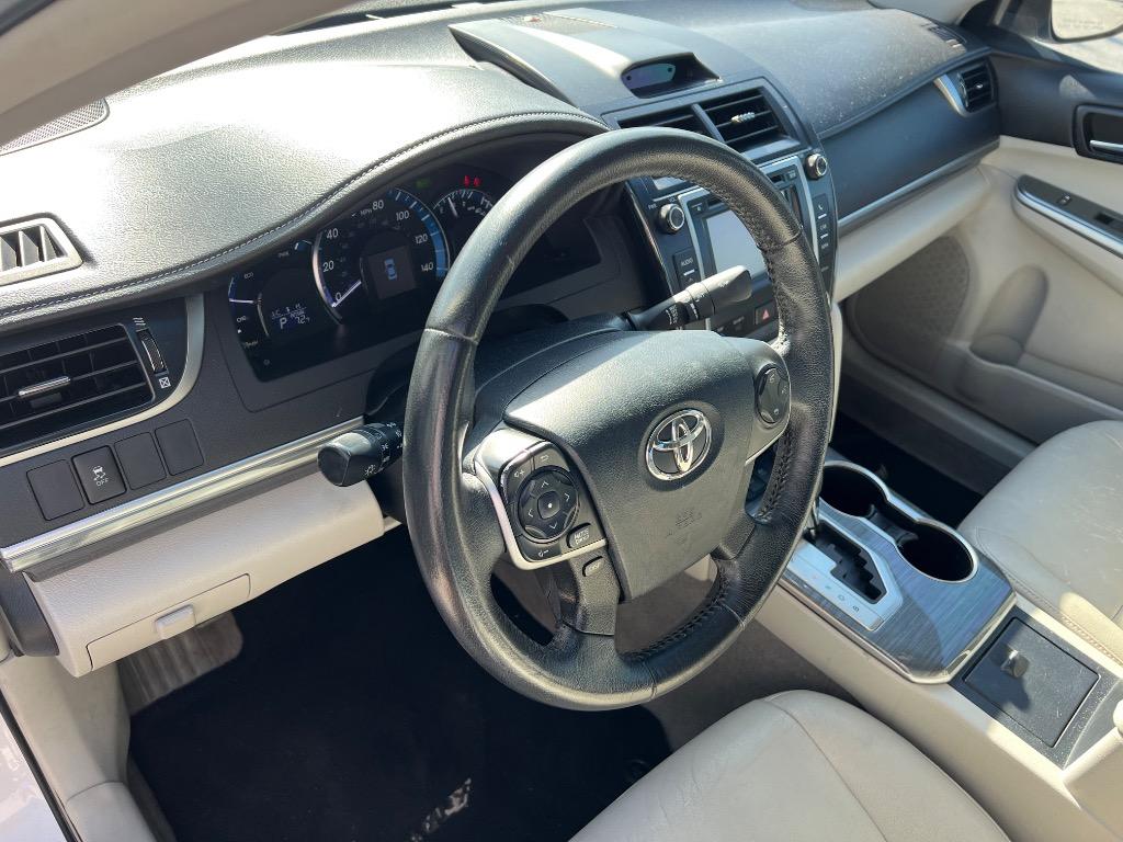 2012 Toyota Camry Hybrid LE photo