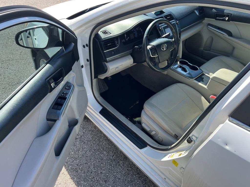 2012 Toyota Camry Hybrid LE photo