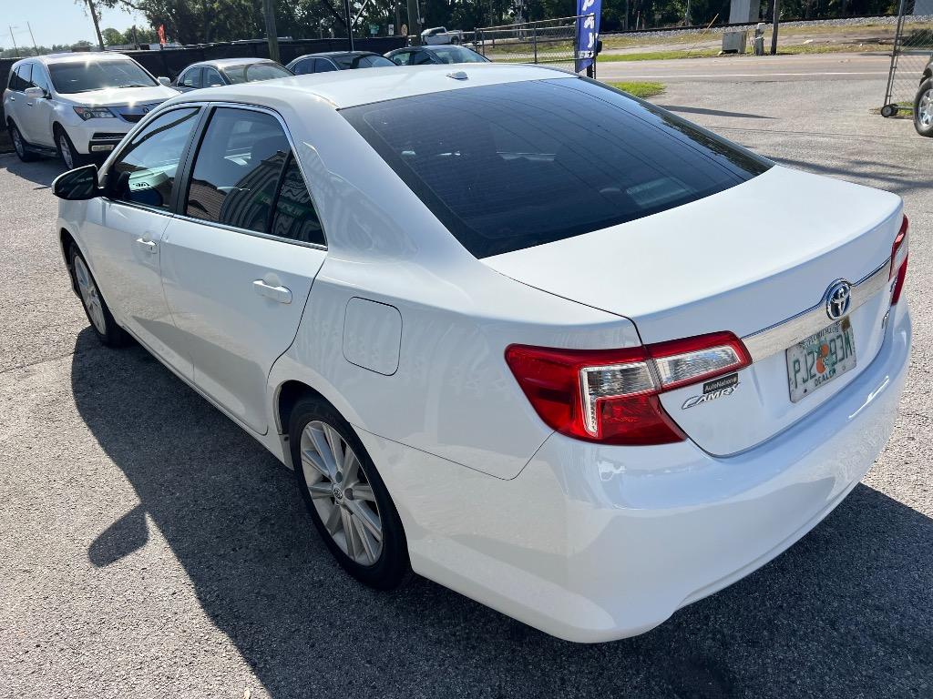 2012 Toyota Camry Hybrid LE photo