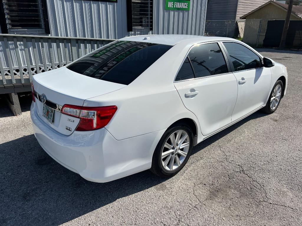 2012 Toyota Camry Hybrid LE photo