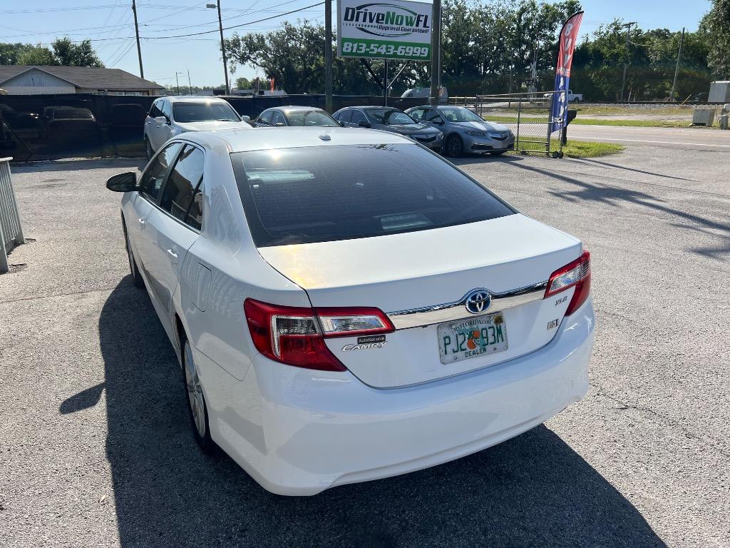 2012 Toyota Camry Hybrid LE photo