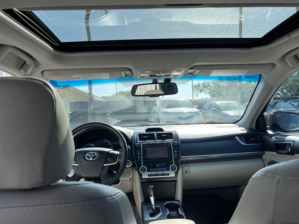 2012 Toyota Camry Hybrid LE photo