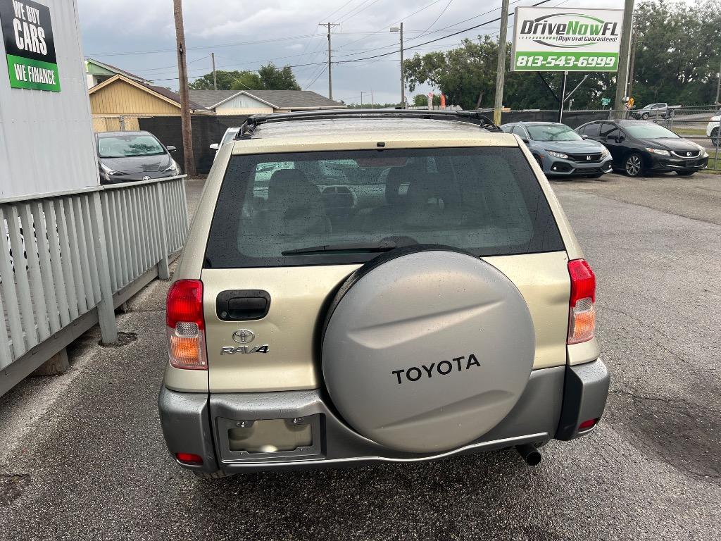 2002 Toyota RAV4 photo