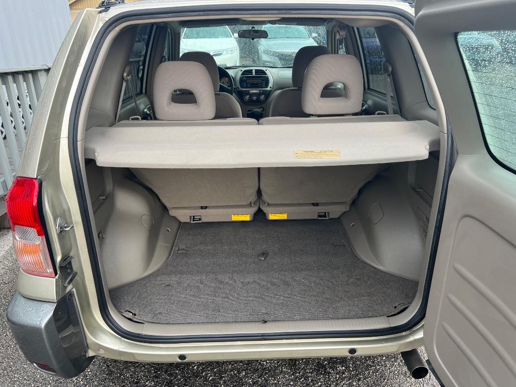2002 Toyota RAV4 photo