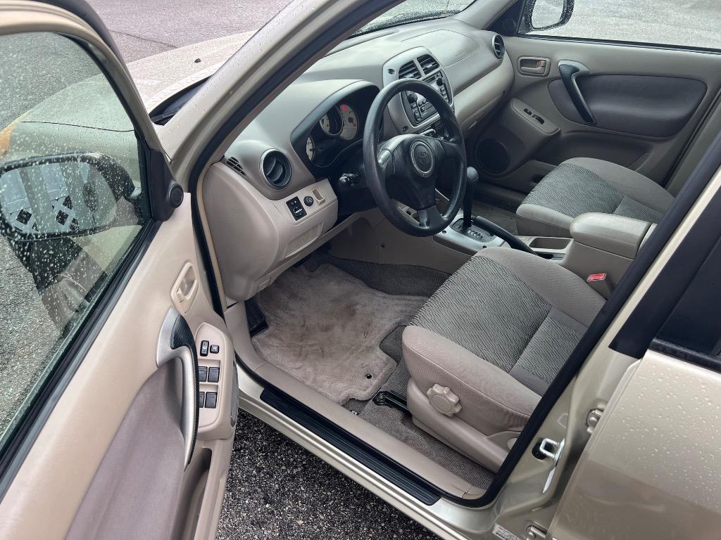 2002 Toyota RAV4 photo