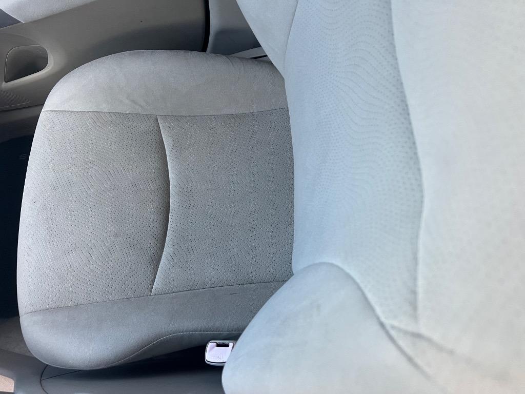 2010 Toyota Prius - $7,900