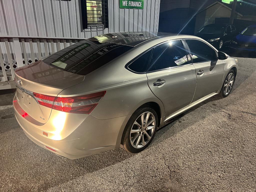 2014 Toyota Avalon - $12,900