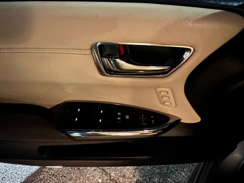 2014 Toyota Avalon - $12,900