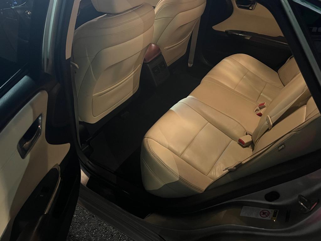 2014 Toyota Avalon - $12,900