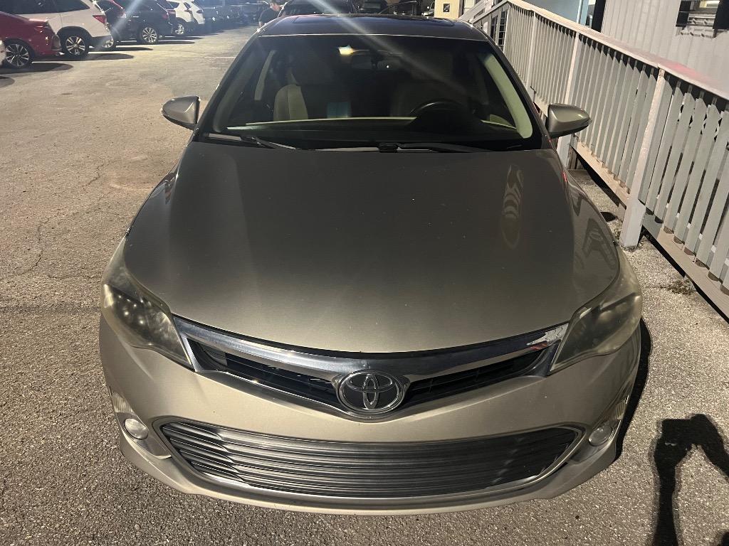 2014 Toyota Avalon - $12,900
