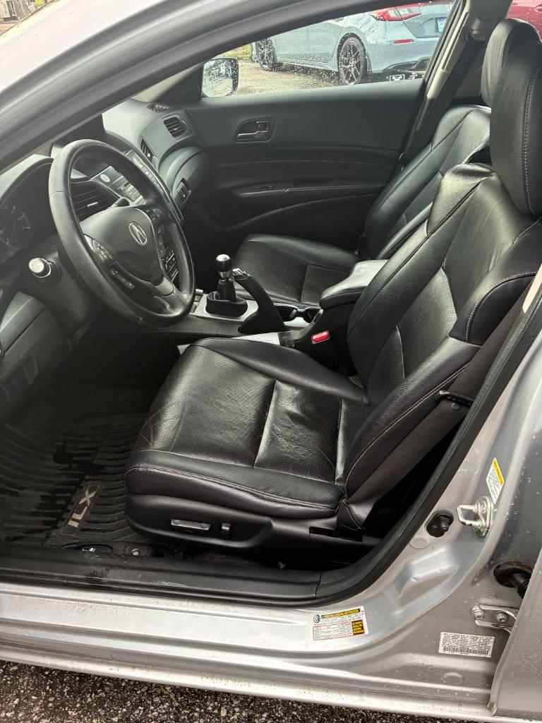 2013 Acura ILX - $9,900