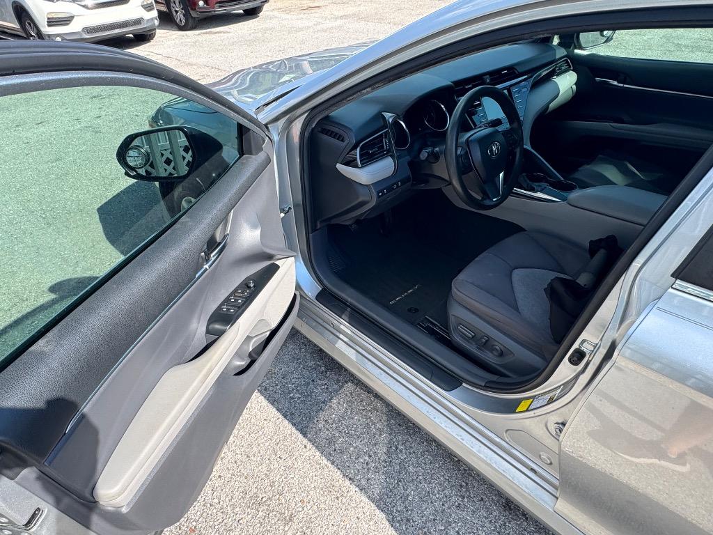 2019 Toyota Camry - $10,900