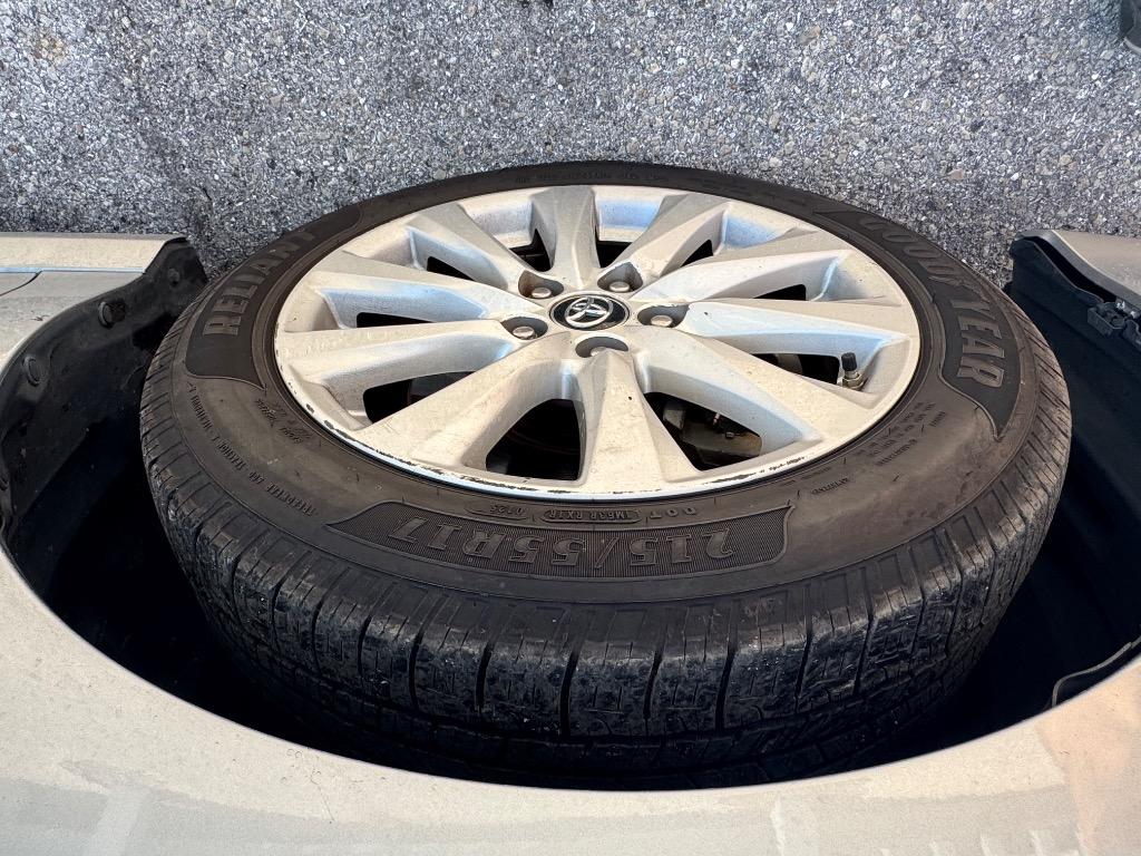 2019 Toyota Camry - $10,900