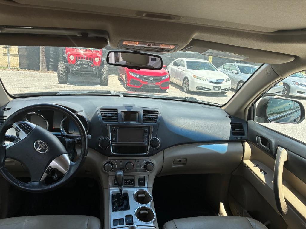 2013 Toyota Highlander - $11,990