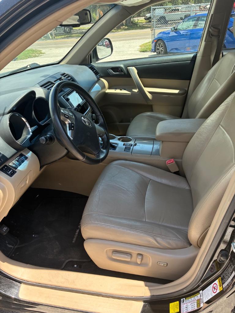 2013 Toyota Highlander - $11,990