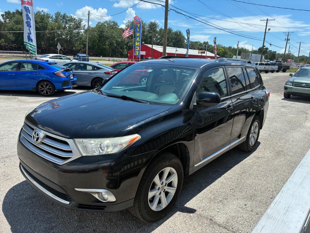 2013 Toyota Highlander - $11,990