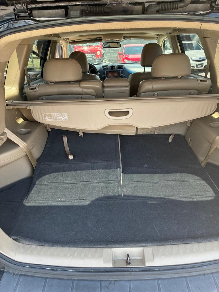 2013 Toyota Highlander - $11,990