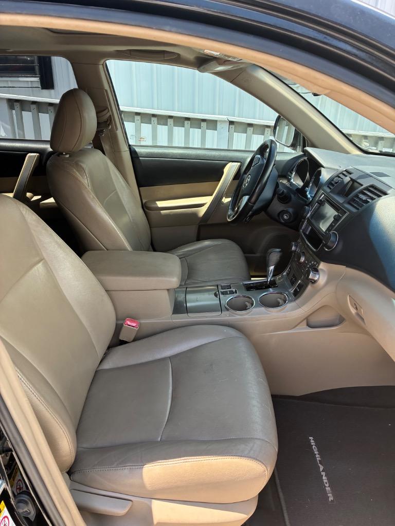 2013 Toyota Highlander - $11,990