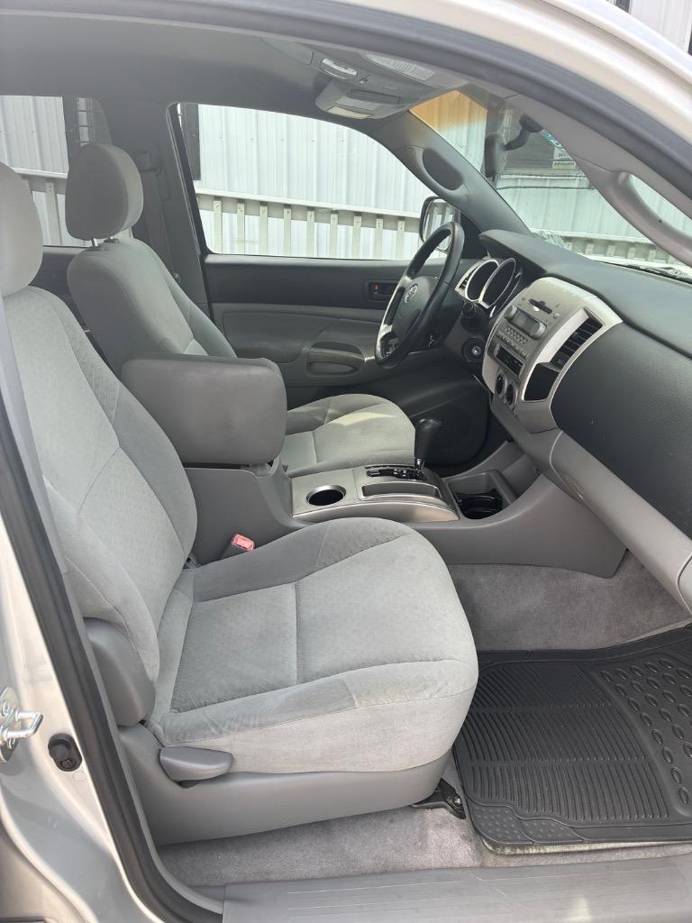 2006 Toyota Tacoma - $14,900
