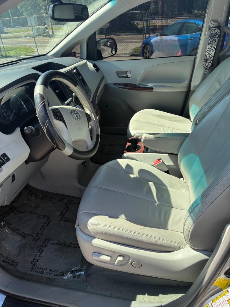 2011 Toyota Sienna - $11,990