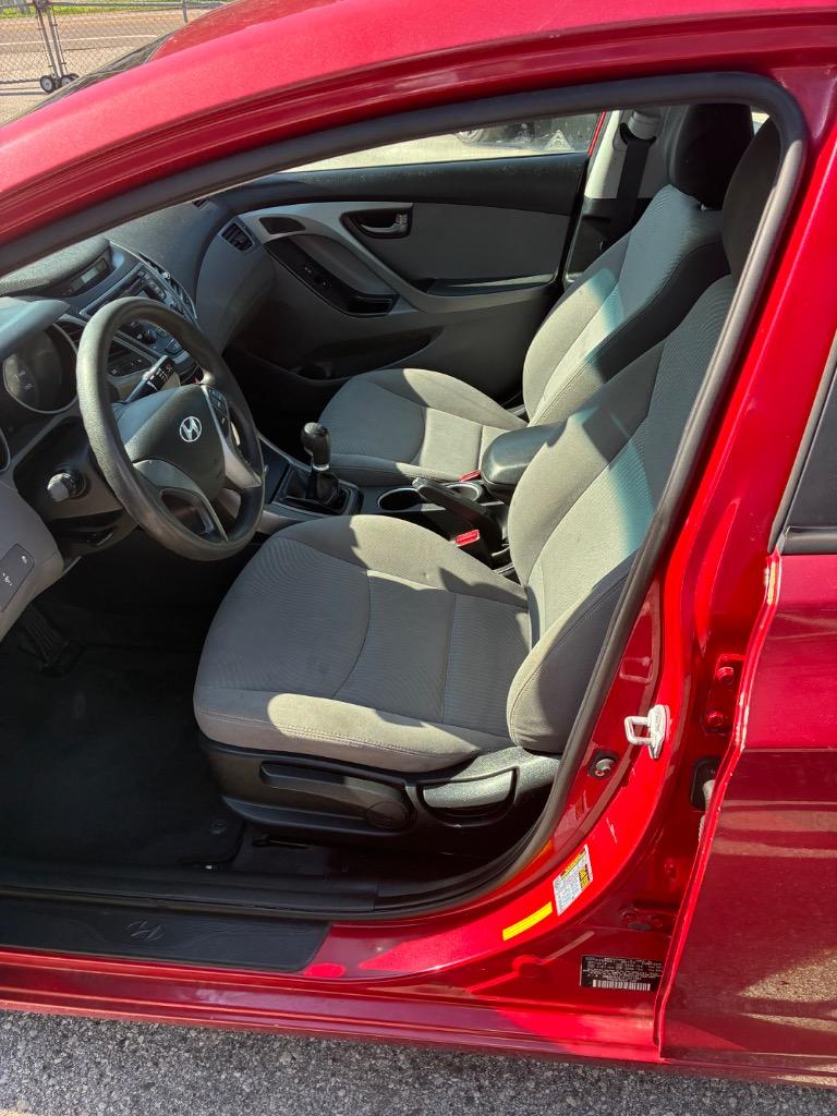 2015 Hyundai Elantra - $6,900