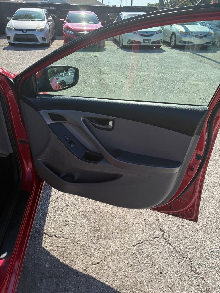 2015 Hyundai Elantra - $6,900