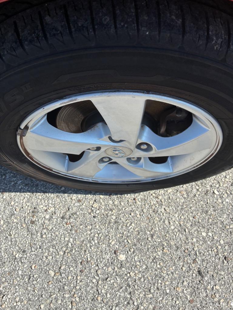 2015 Hyundai Elantra - $6,900