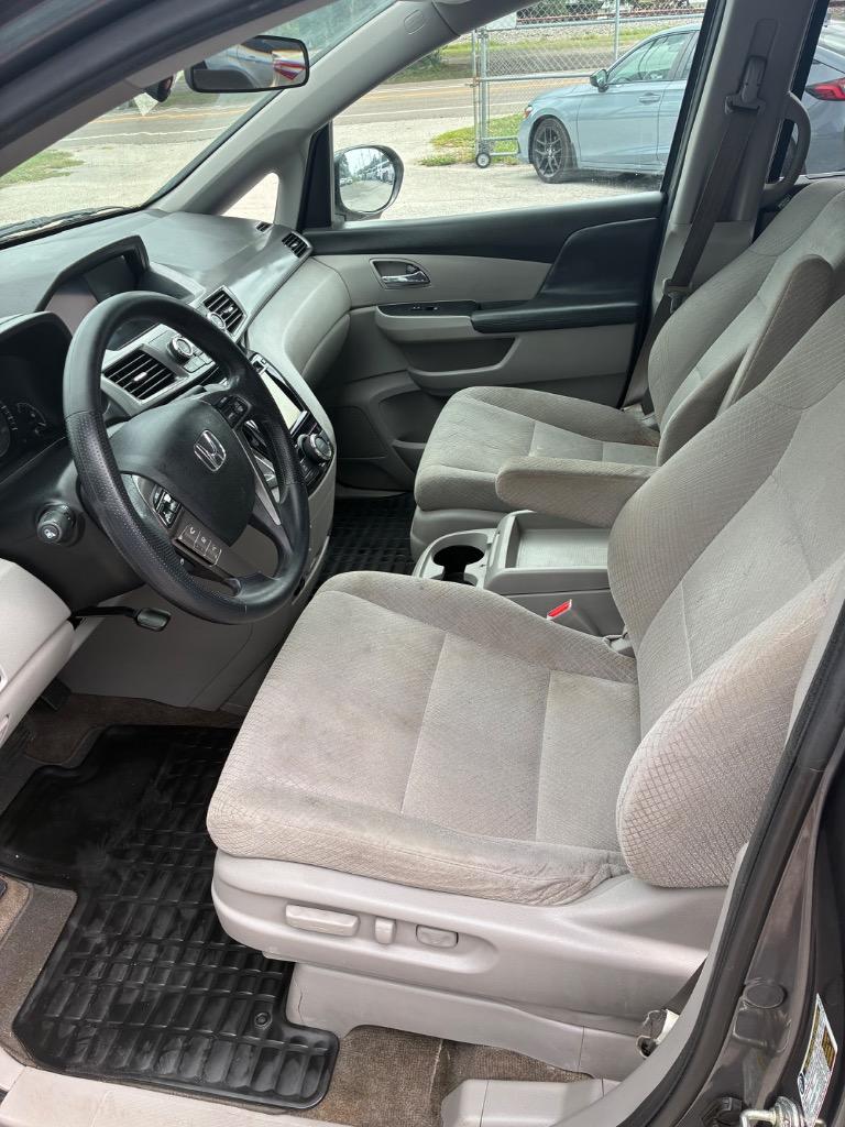 2014 Honda Odyssey - $9,900