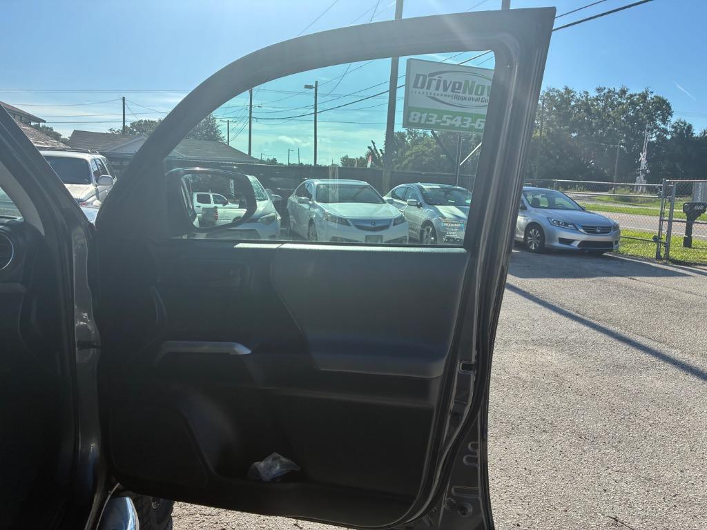 2016 Toyota Tacoma - $27,990