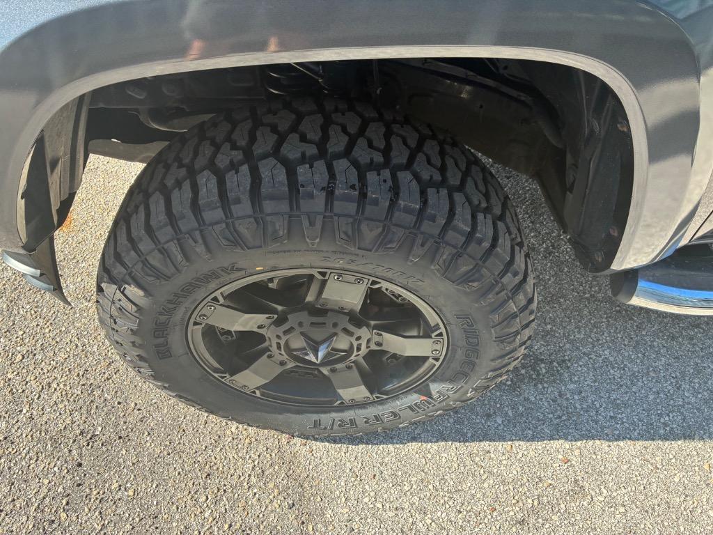 2016 Toyota Tacoma - $27,990