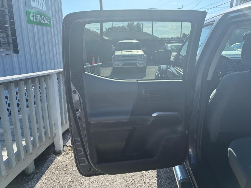 2016 Toyota Tacoma - $27,990