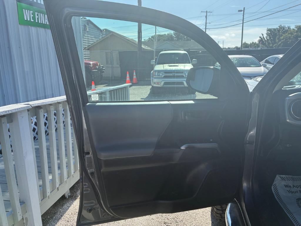 2016 Toyota Tacoma - $27,990