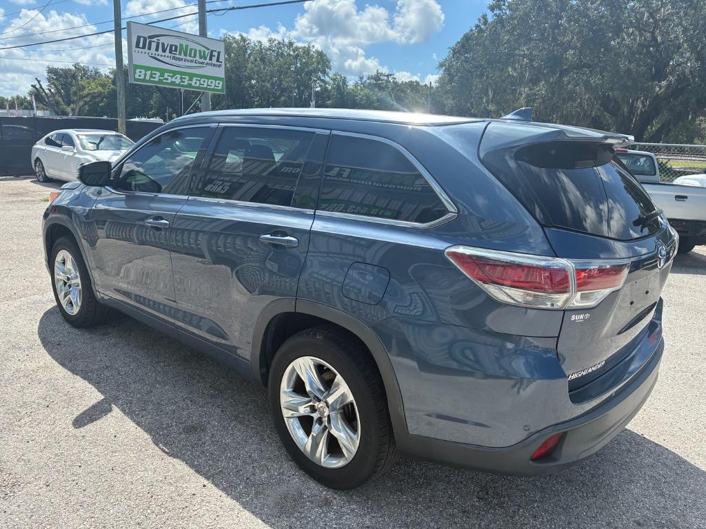2014 Toyota Highlander - $16,900