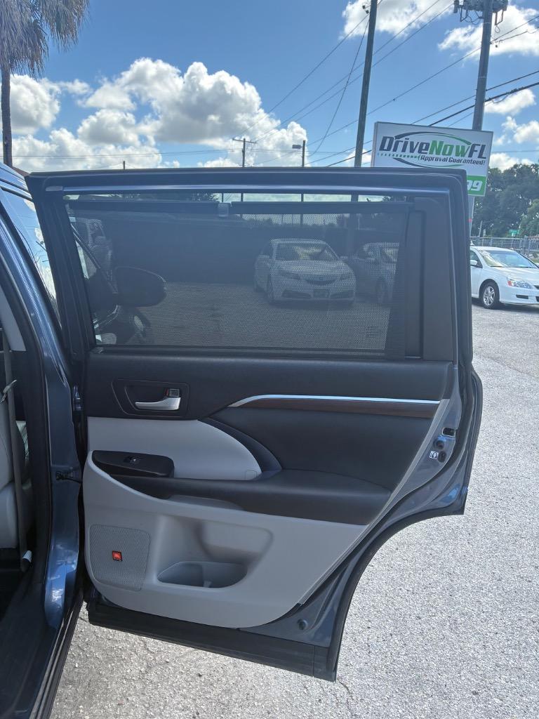 2014 Toyota Highlander - $16,900