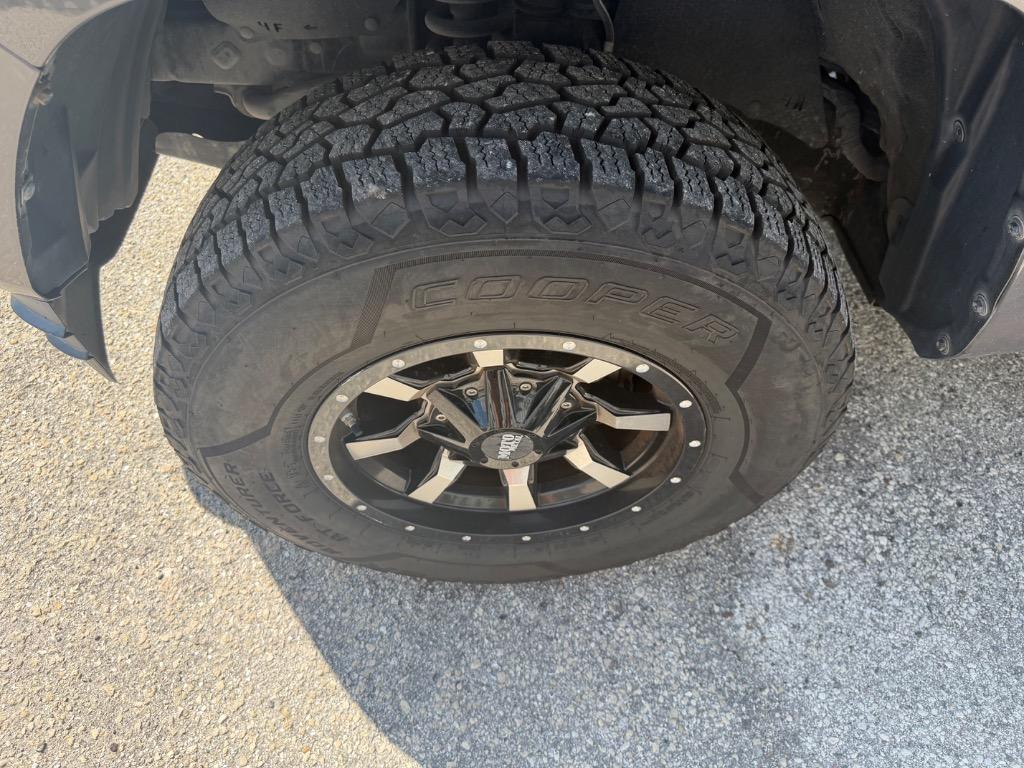 2020 Toyota Tacoma - $22,900