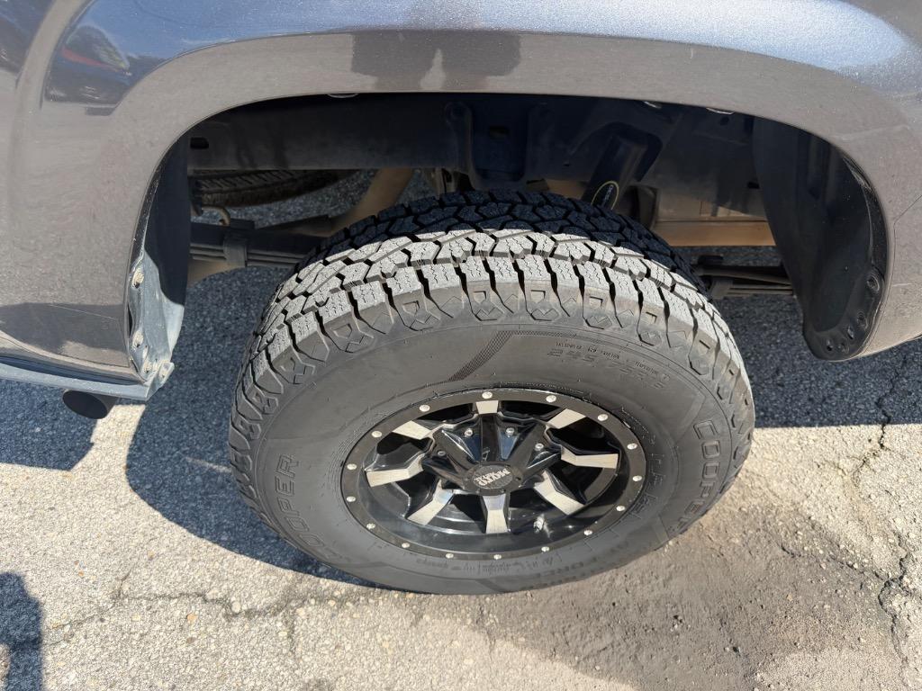 2020 Toyota Tacoma - $22,900