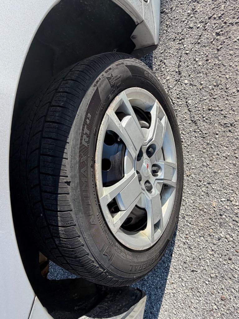 2009 Pontiac Vibe - $6,900