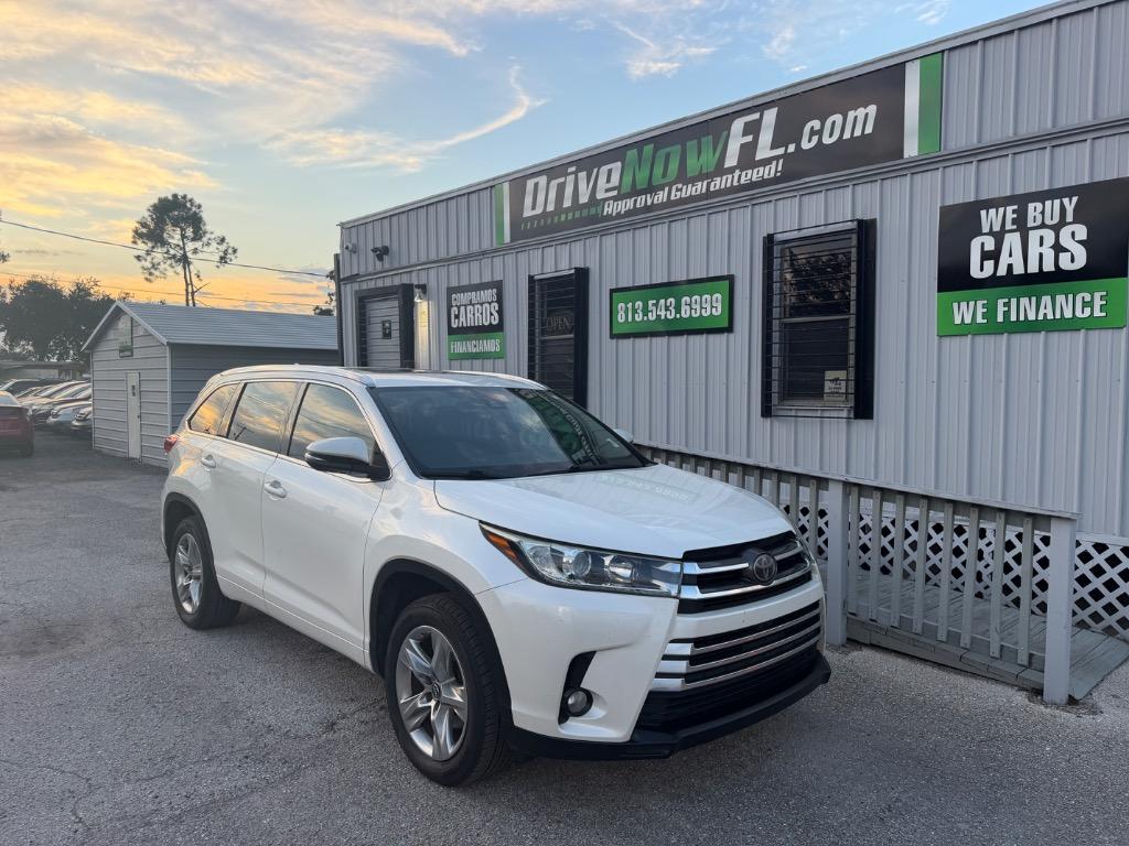 2017 Toyota Highlander - $16,900