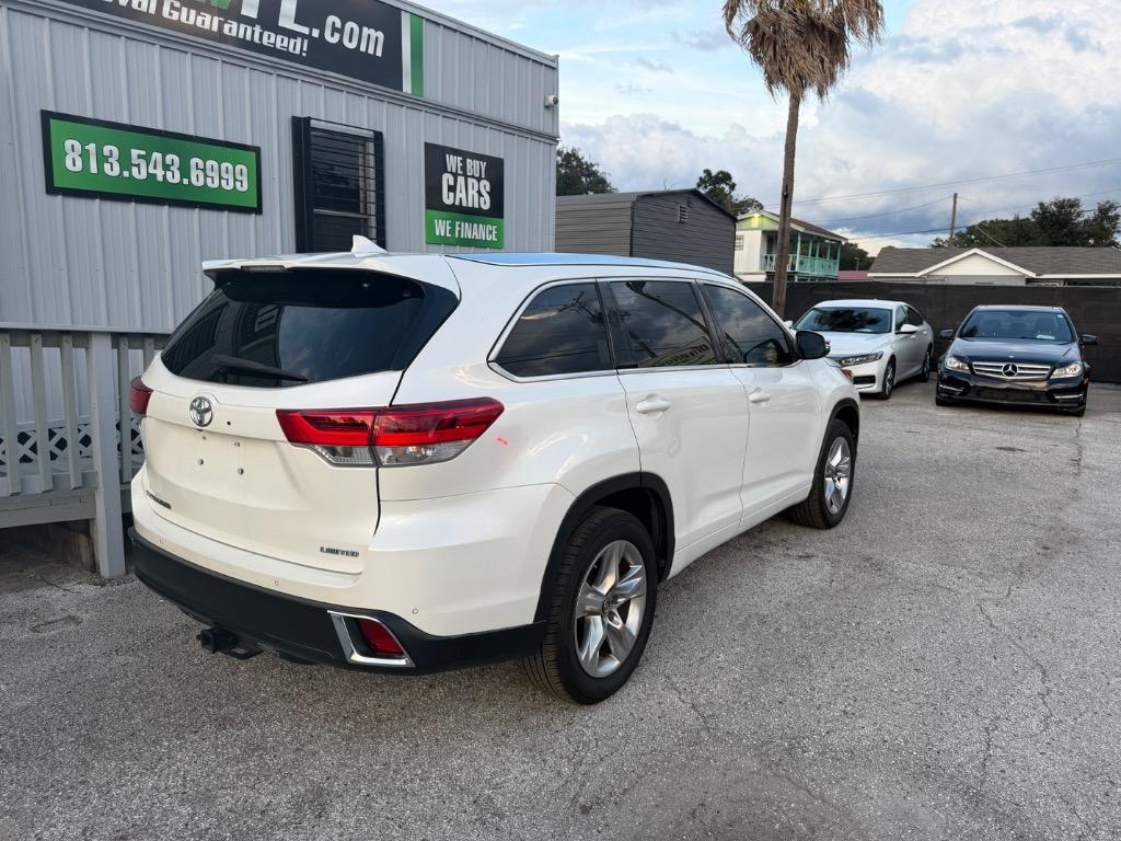 2017 Toyota Highlander - $16,900