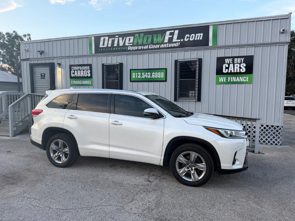 2017 Toyota Highlander - $16,900