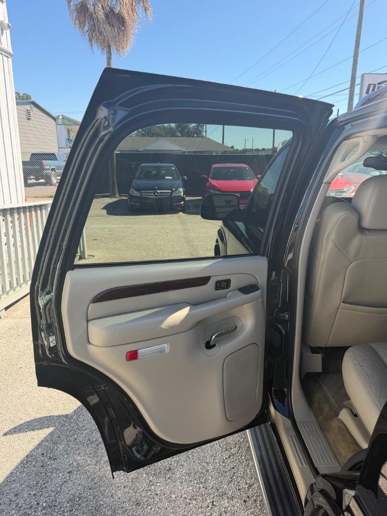 2003 Cadillac Escalade - $10,900