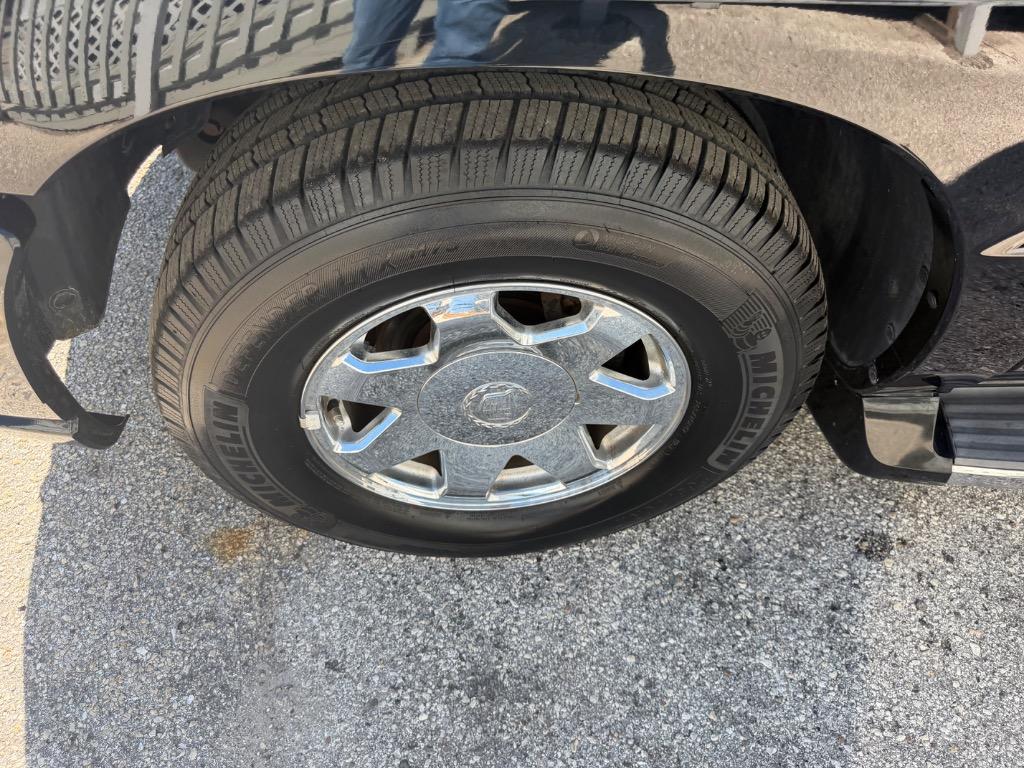2003 Cadillac Escalade - $10,900