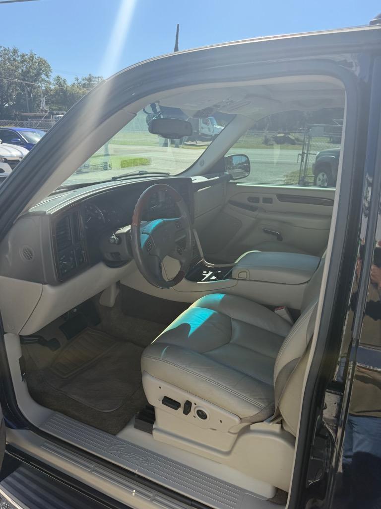 2003 Cadillac Escalade - $10,900