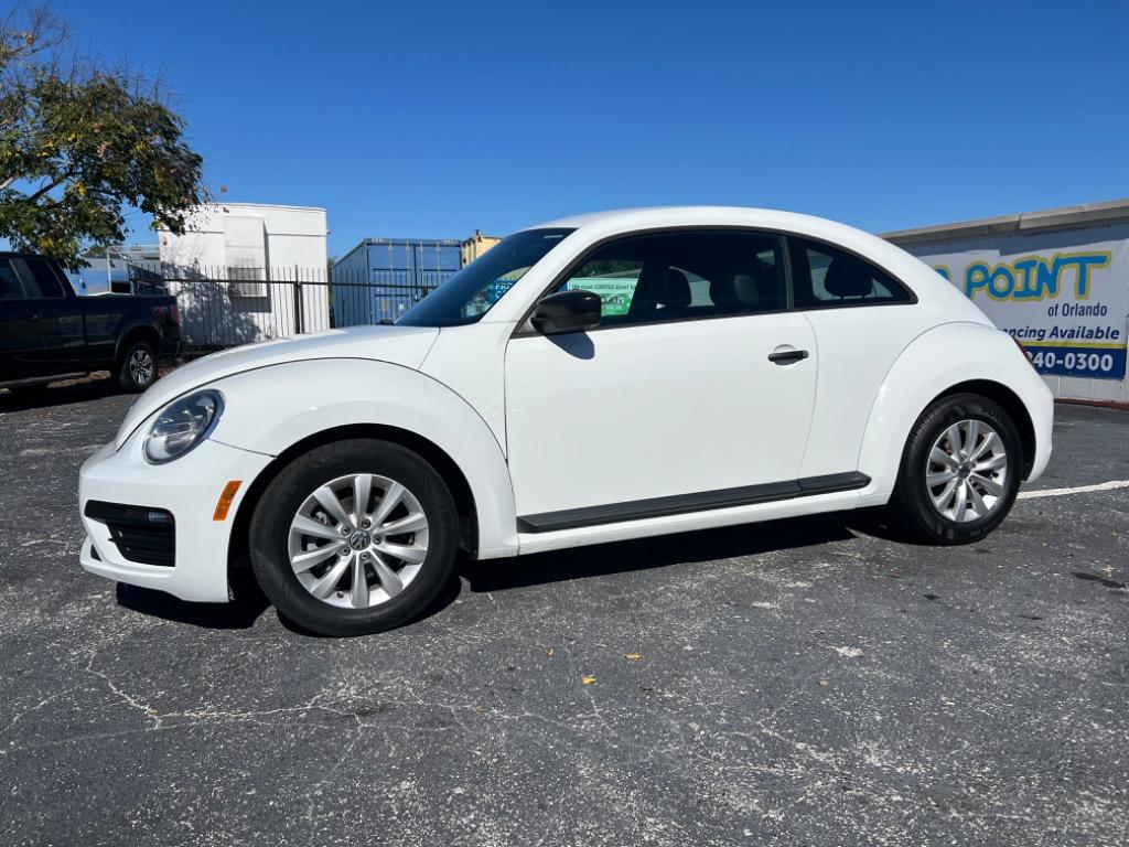 2017 Volkswagen Beetle S photo