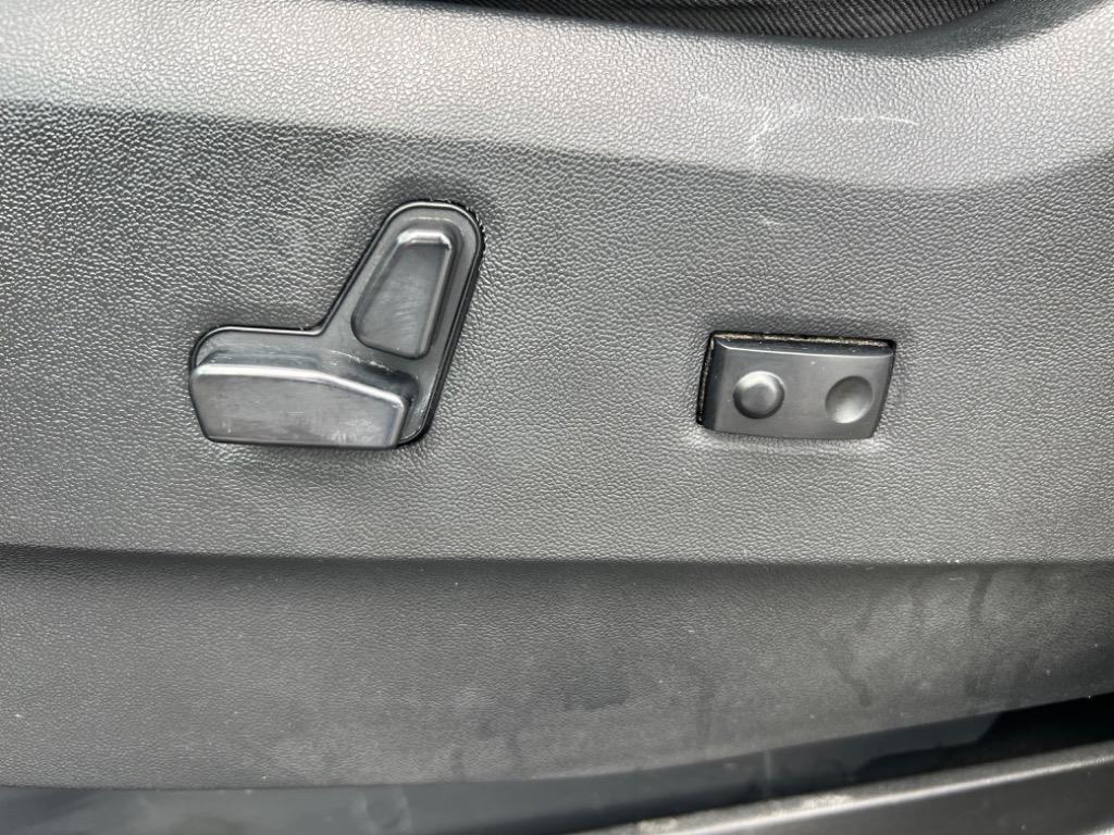 2020 Dodge Grand Caravan - $15,990