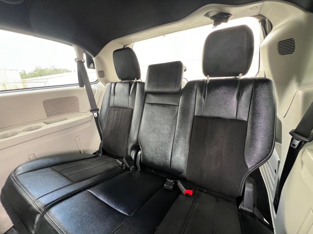 2020 Dodge Grand Caravan - $15,990