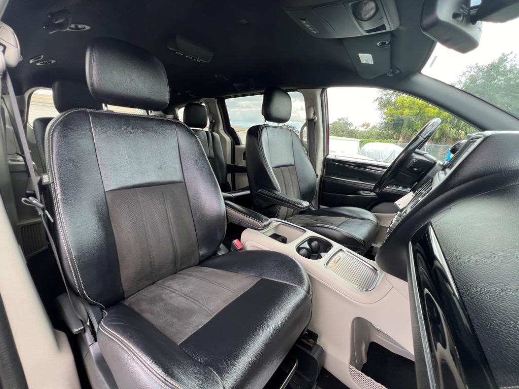 2020 Dodge Grand Caravan - $15,990
