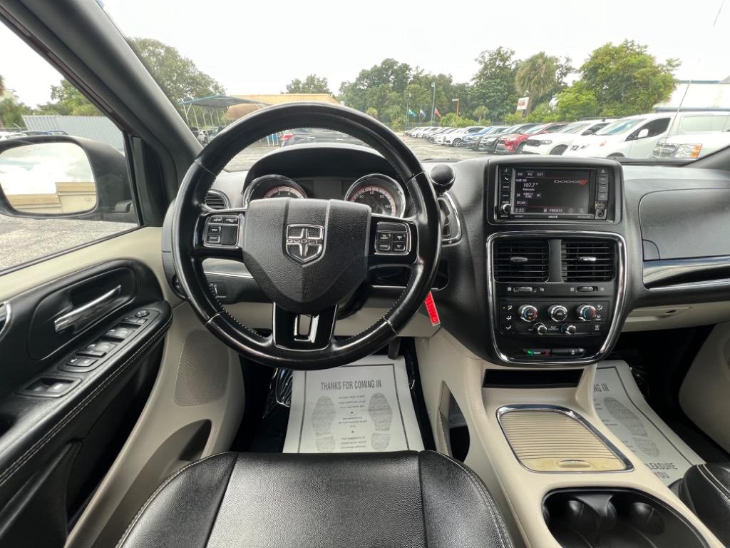 2020 Dodge Grand Caravan - $15,990