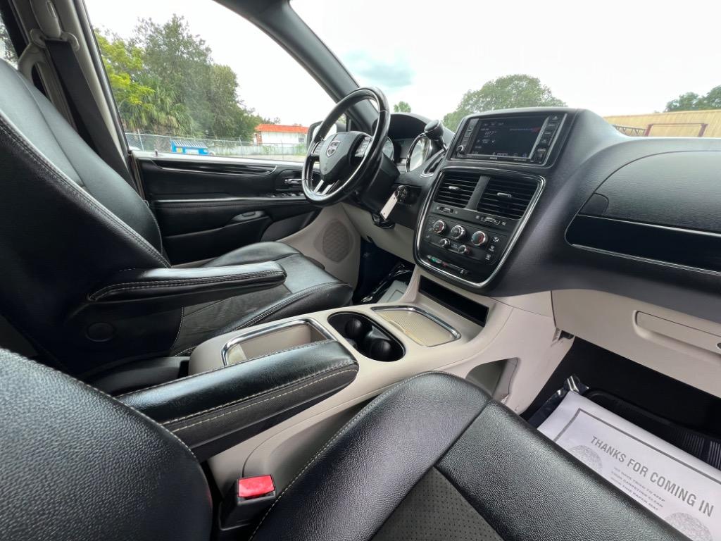 2020 Dodge Grand Caravan - $15,990