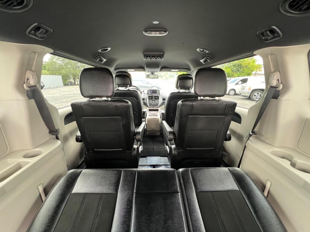2020 Dodge Grand Caravan - $15,990